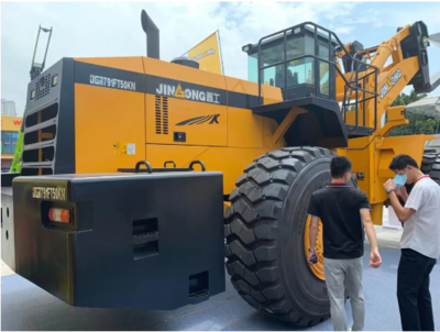 晋工携重磅产品闪耀厦门国际石材展，矿山机械销售迎新机遇