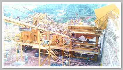 云南昆明 日产3000吨“二合一”反击破制石英砂生产线高效运转，引领矿山机械销售新风向